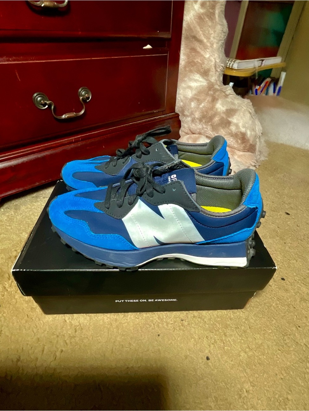 New Balance 327 x FIGS Blue Sneakers | Men’s 8 / Women’s 9.5